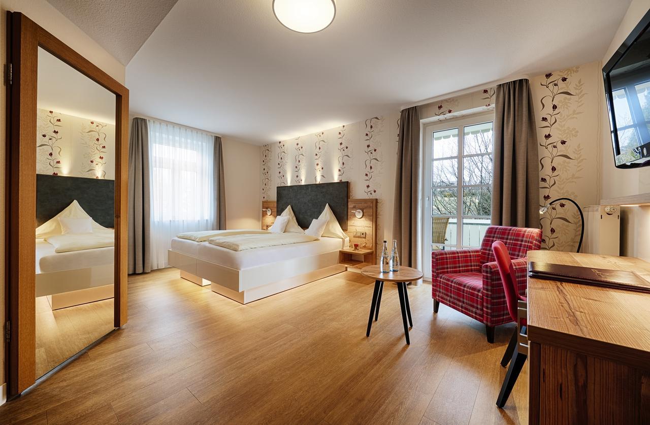 Hotel Kronelamm Im Schwarzwald Bad Teinach-Zavelstein Exterior foto